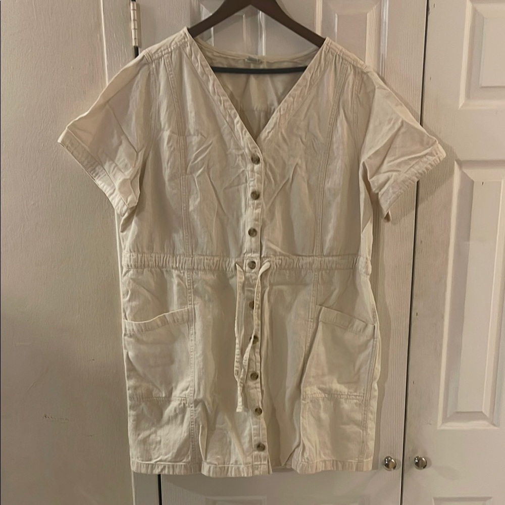 Old Navy Tunic With Button Down Front And Short Sleeves Size XXL In Cream